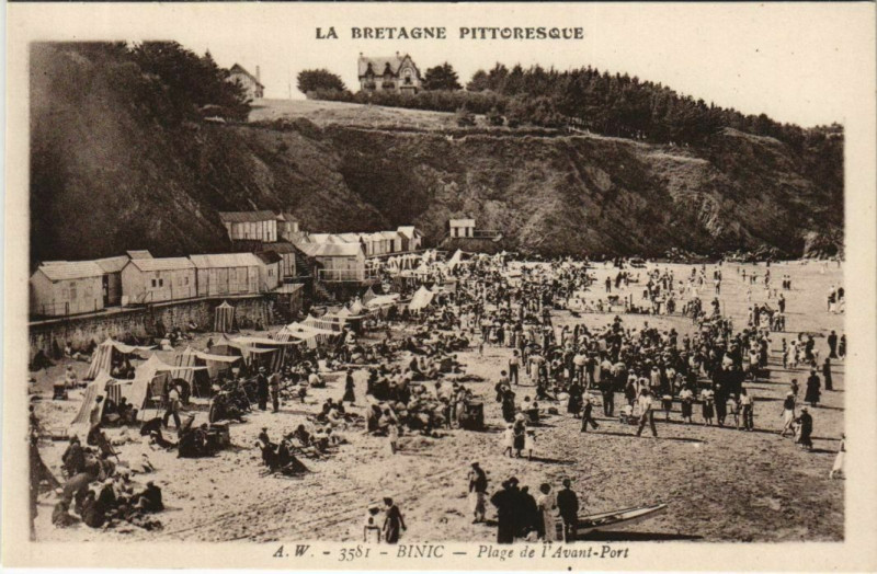 Carte postale ancienne Binic Plage de l'Avant-Port
