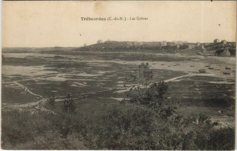 Carte postale ancienne Trebeurden Les Greves