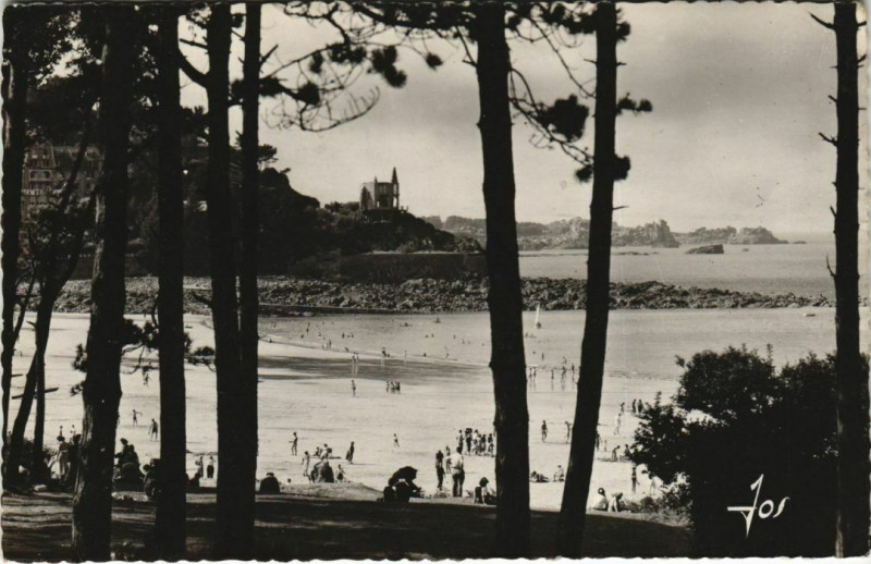 Carte postale ancienne Perros-Guirec La Plage de Trestraou à Perros-Guirec