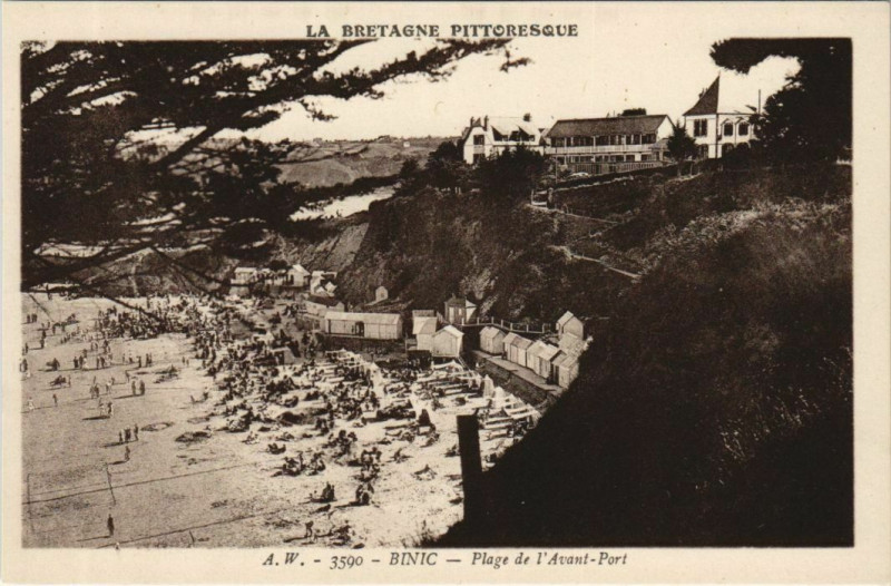 Carte postale ancienne Binic Plage de l'Avant-Port