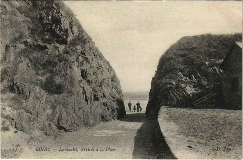 Carte postale ancienne Binic Le Goulet - Arrivee a la Plage