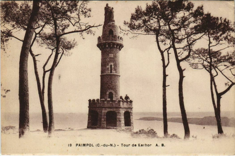 Carte postale ancienne Paimpol Tour de Kerhor à Paimpol