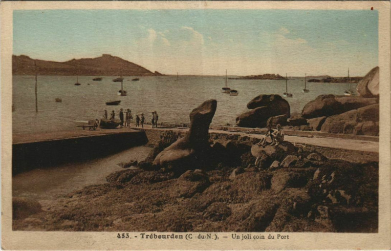 Carte postale ancienne Trebeurden Un Joli Coin du Port