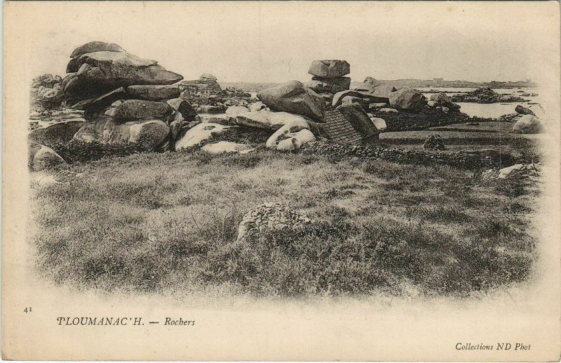 Carte postale ancienne Ploumanac'H Rochers