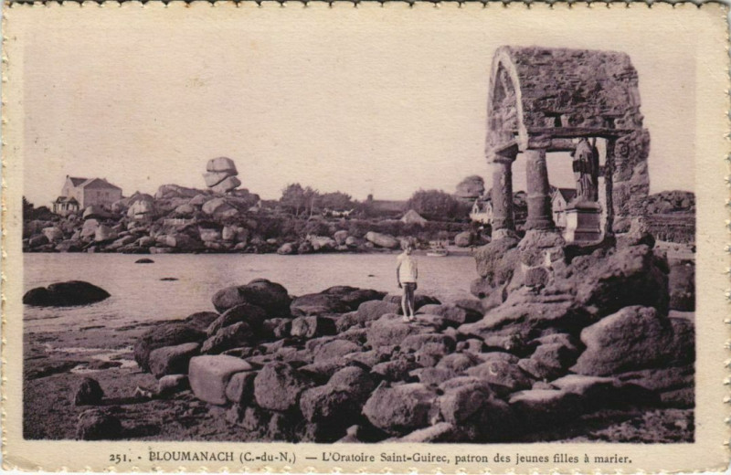 Carte postale ancienne Ploumanac'H L'Oratoire Saint-Guirec
