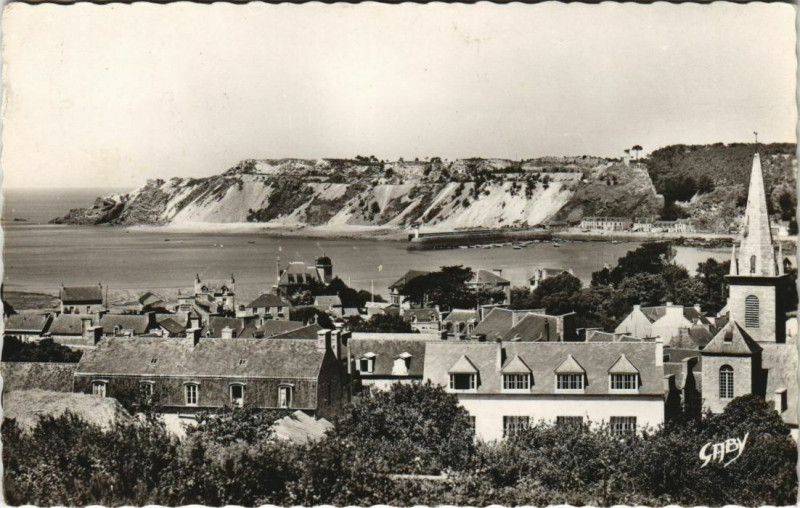 Carte postale ancienne Erquy Vue Generale à Erquy