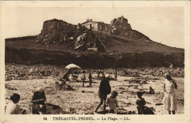 Carte postale ancienne Tregastel Primel - La Plage