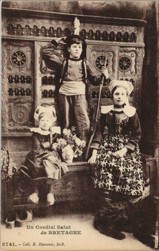 Carte postale ancienne Un Cordial Salut de Bretagne