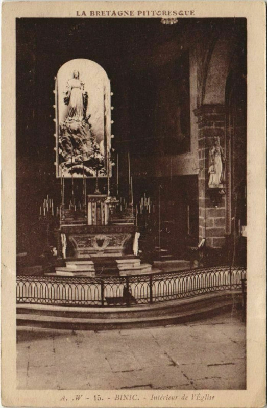 Carte postale ancienne Binic Interieur de l'Eglise