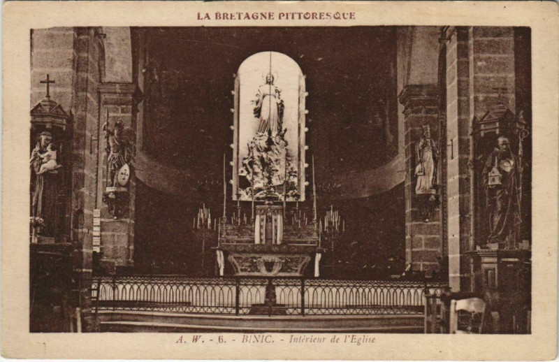 Carte postale ancienne Binic Interieur de l'Eglise
