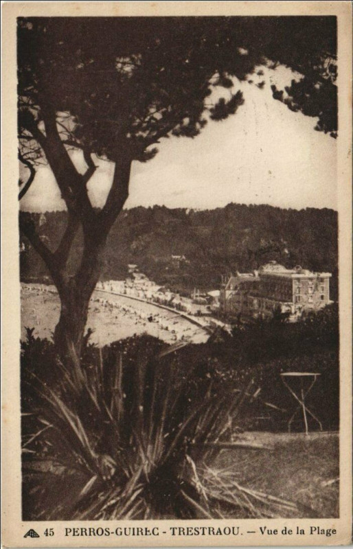 Carte postale ancienne Perros-Guirec Trestraou - Vue de la Plage à Perros-Guirec