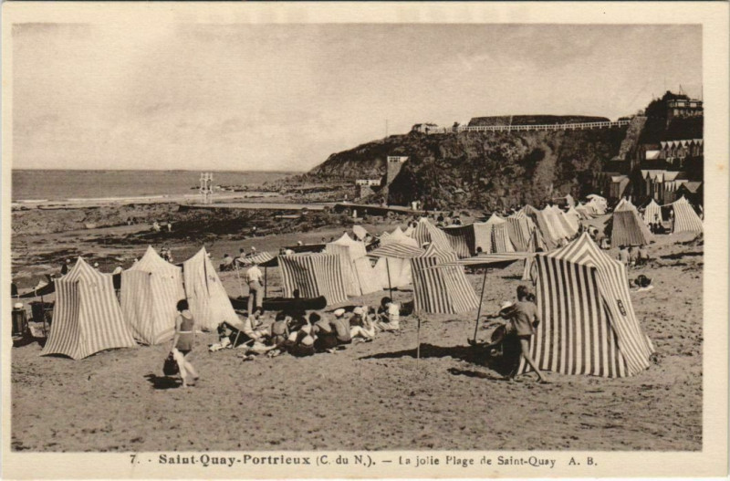 Carte postale ancienne Saint-Quay-Portrieux La Jolie Plage de Saint-Quay à Saint-Quay-Portrieux