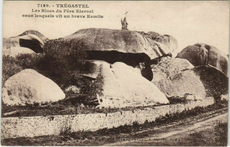 Carte postale ancienne Tregastel Les Blocs du Pere Eternel