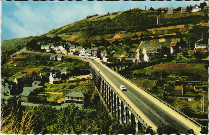 Carte postale ancienne Saint-Brieuc Viaduc de Souzain à Saint-Brieuc
