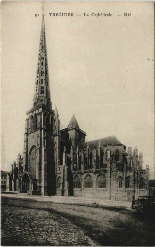Carte postale ancienne Treguier La Cathedrale