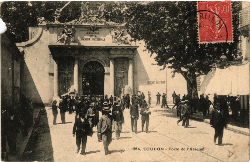 Carte postale ancienne Toulon Porte de l'Arsenal à Toulon