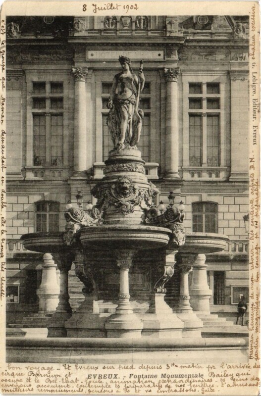 Carte postale ancienne Evreux - Fontaine Mon.ale à Évreux