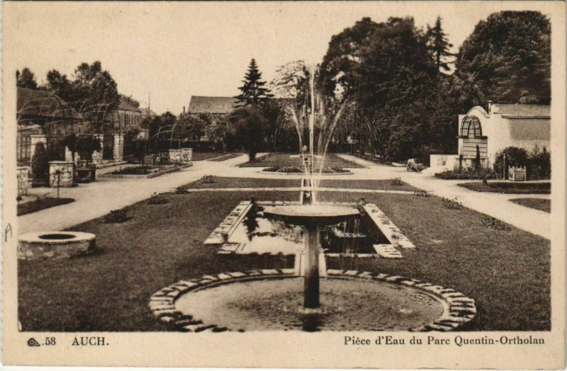 Carte postale ancienne Auch Piece d'Eau du Parc Quentin-Ortholan à Auch