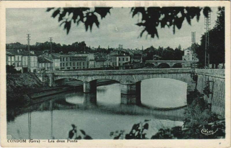 Carte postale ancienne Condom Les Deux Ponts à Condom