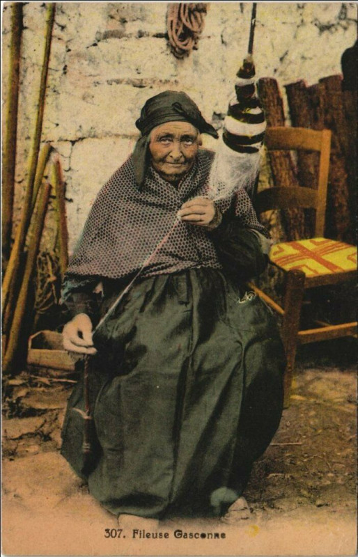 Carte postale ancienne Fileuse Gasconne - Type