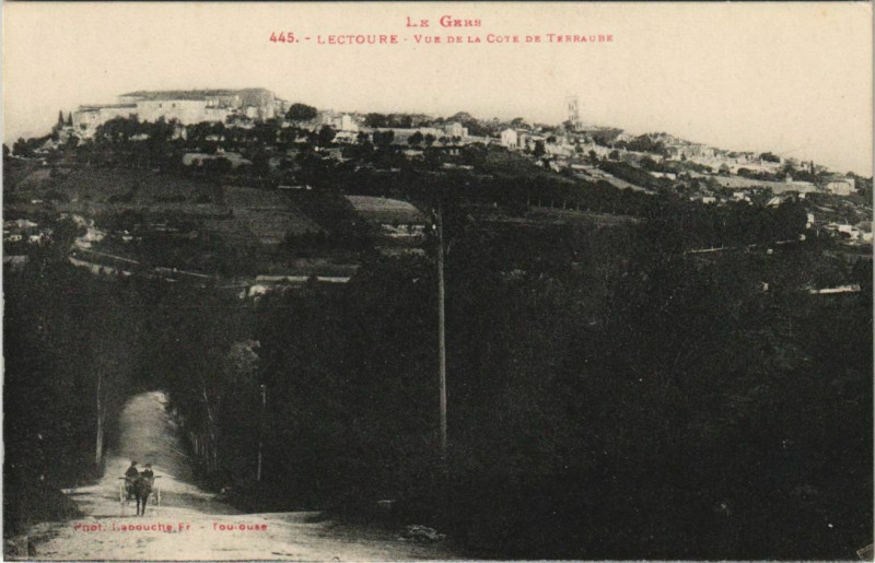 Carte postale ancienne Lectoure Vue de la Cote de Terraube à Lectoure