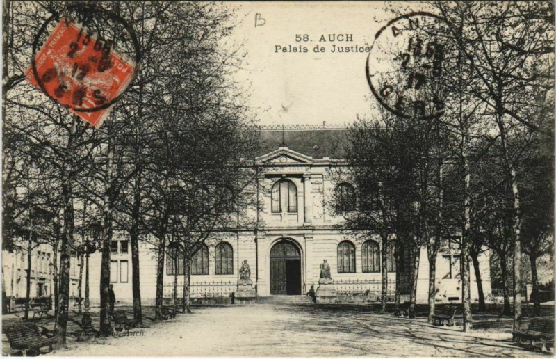 Carte postale ancienne Auch Palais de Justice à Auch