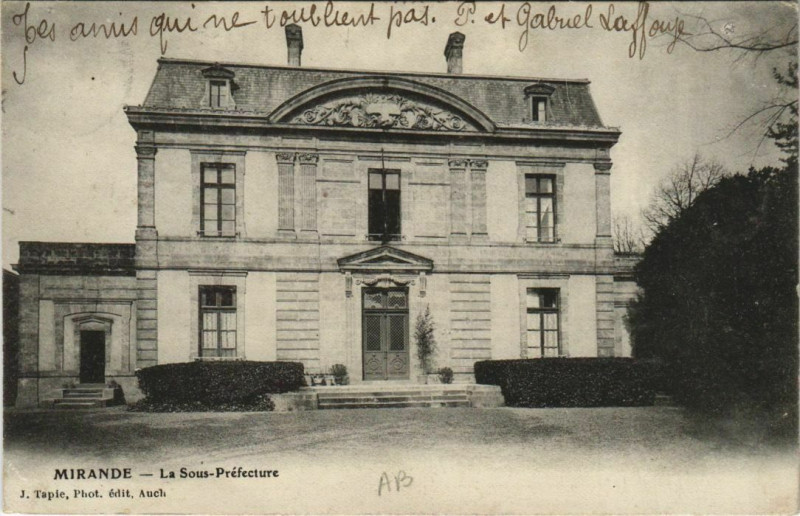 Carte postale ancienne Mirande La Sous-Prefecture à Mirande