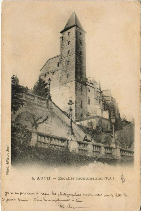 Carte postale ancienne Auch Escalier Monumental à Auch