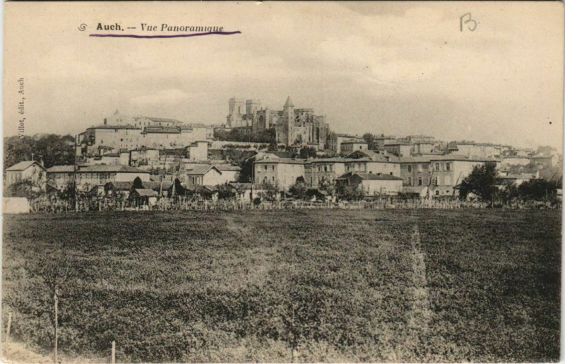 Carte postale ancienne Auch Vue Panoramique à Auch