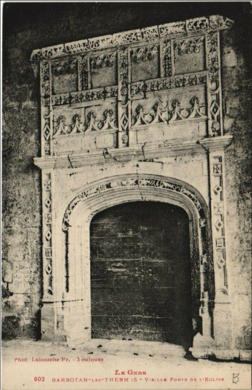 Carte postale ancienne Barbotan-les-Thermes Vieille Porte de l'Eglise