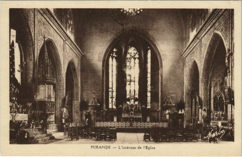Carte postale ancienne Mirande L'Interieur de l'Eglise à Mirande