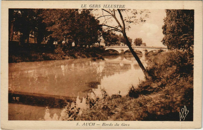 Carte postale ancienne Auch Bords du Gers à Auch