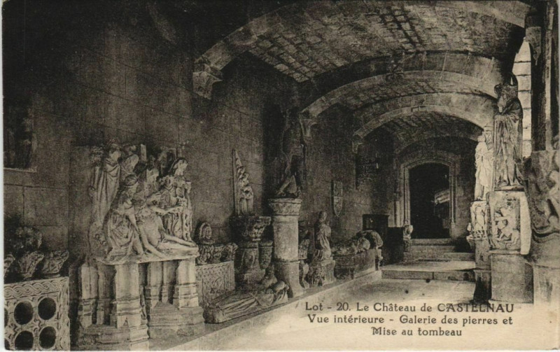 Carte postale ancienne Le Chateau de Castelnau Vue interieure France