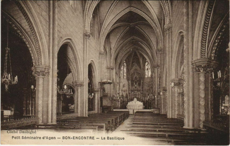 Carte postale ancienne Petit Seminaire d'Agen Bon Encontre, La Basilique France à Agen