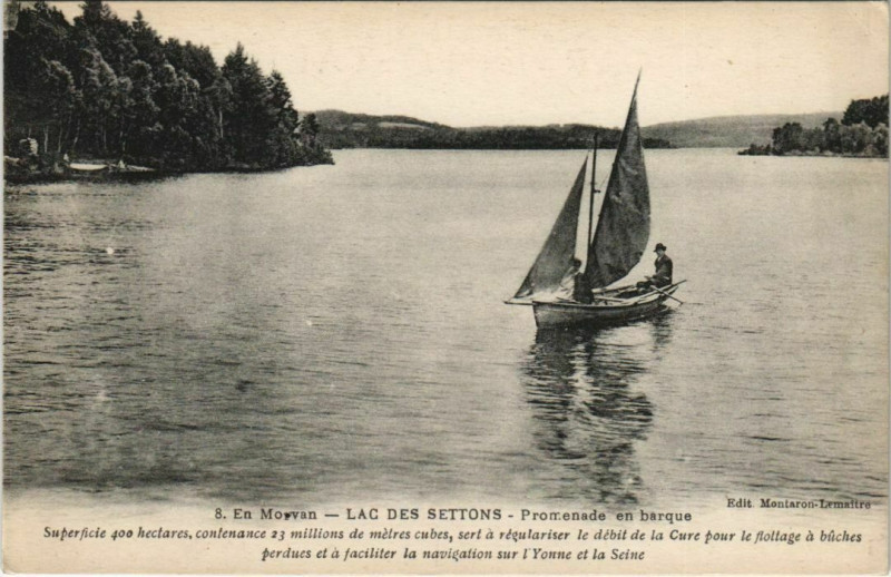 Carte postale ancienne Lac des Settons Promenade en barque France