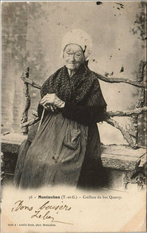 Carte postale ancienne Montauban Coiffure du bas Quercy France