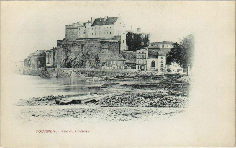 Carte postale ancienne Tournon Vue du Chateau France
