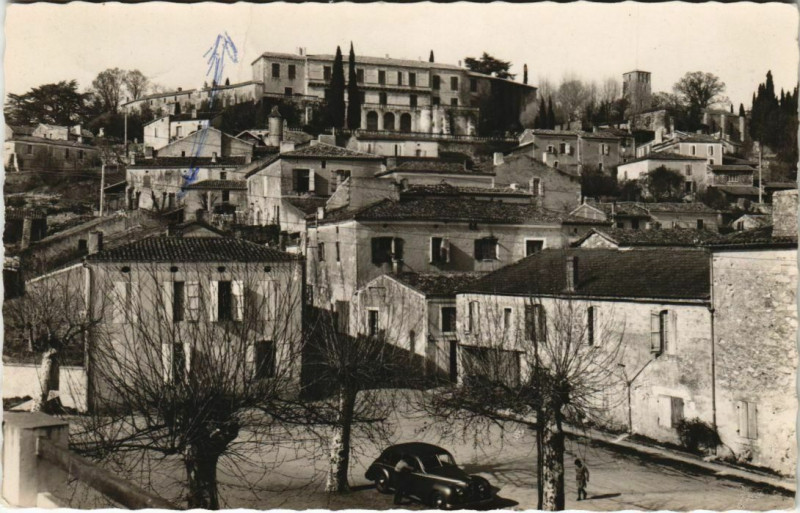 Carte postale ancienne Poudenas Vue Generale, le Chateau et l'Eglise France à Poudenas