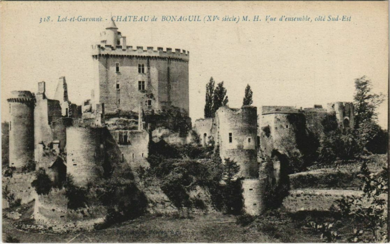 Carte postale ancienne Chateau de Bonaguil Vue d'Ensemble France
