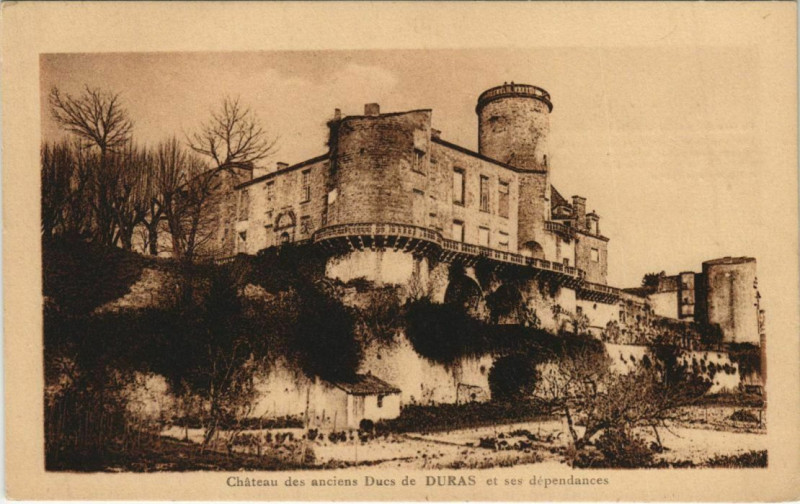 Carte postale ancienne Chateau des anciens Ducs de Duras France à Duras