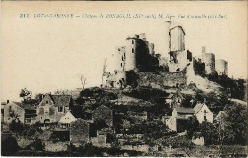 Carte postale ancienne Chateau de Bonaguil Vue d'Ensemble France