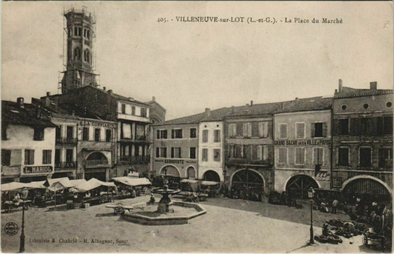 Carte postale ancienne Villeneuve sur Lot La Place du Marche France à Villeneuve-sur-Lot