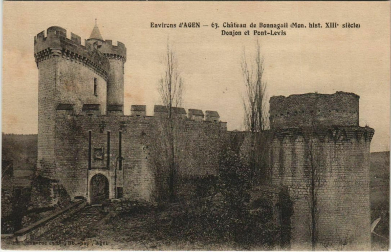Carte postale ancienne Env.d'Agen Chateau de Bonaguil France à Agen