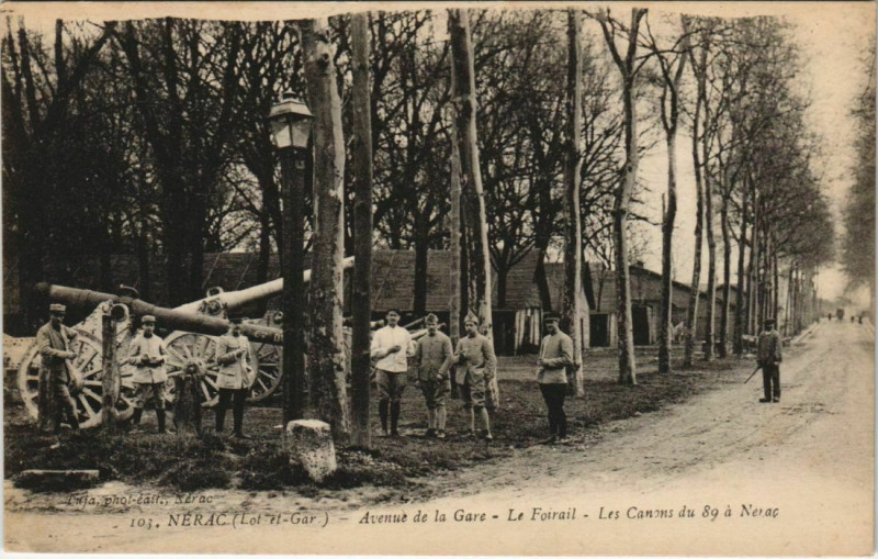 Carte postale ancienne Nerac Avenue de la Gare France