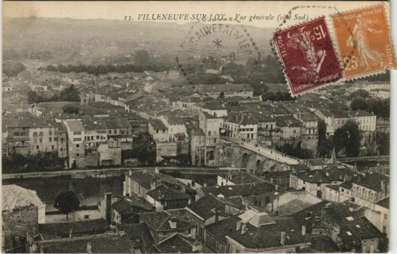 Carte postale ancienne Villeneuve sur Lot Vue Generale France à Villeneuve-sur-Lot