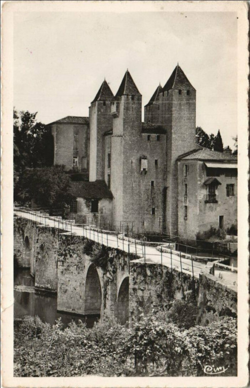 Carte postale ancienne Lavardac Moulin des Tours, Vieux Pont France à Lavardac