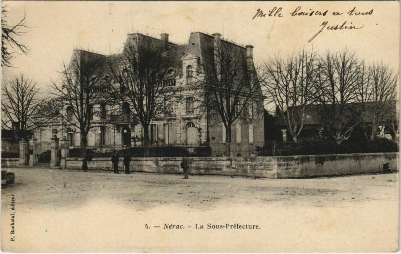 Carte postale ancienne Nerac La Sous Prefecture France