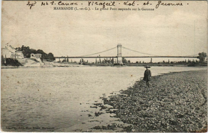 Carte postale ancienne Marmande Le Grand Pont suspendu s la Garonne France à Marmande