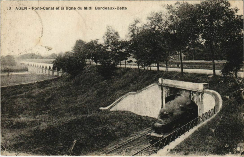 Carte postale ancienne Nerac Pont Canal et la Ligne du Midi France