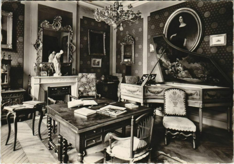 Carte postale ancienne Agen Place des Jacobins France à Agen